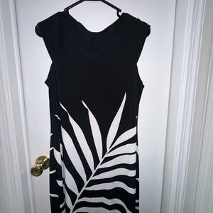 London Times Black and White Palm Print Midi Dress